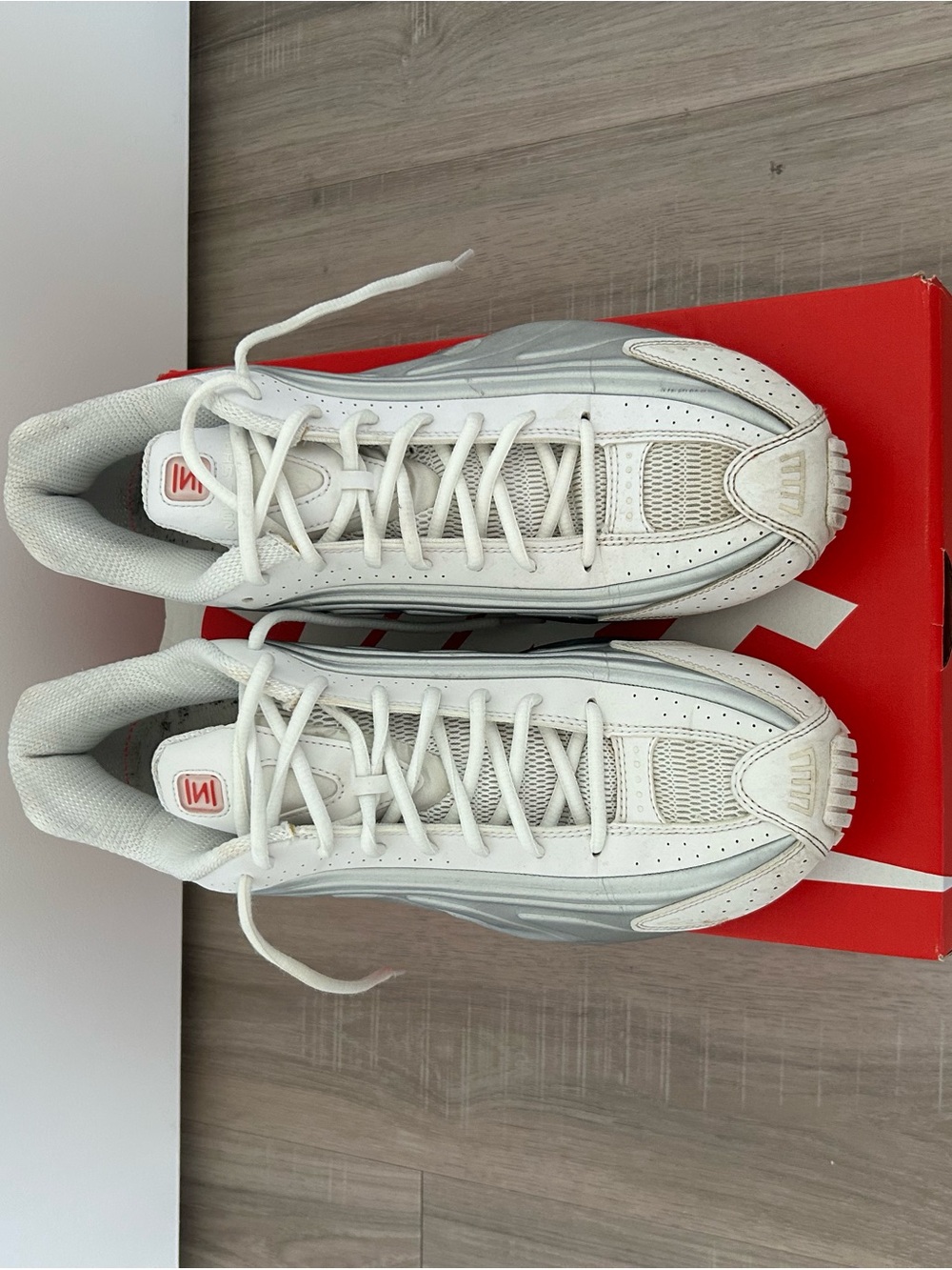 Nike Shox R4